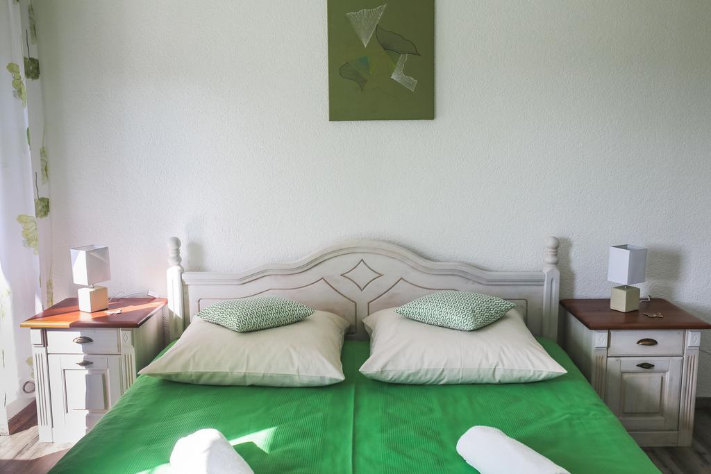 Guest House Melody Dreznik Grad Ngoại thất bức ảnh
